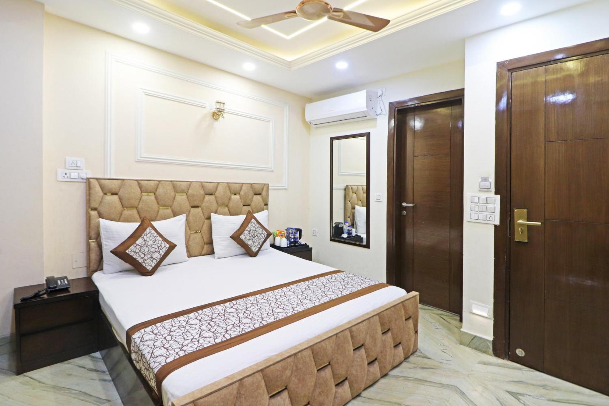 Hotel Samrat Residency 10 Mints Walking Distance Nizamuddin Railway Station New Delhi Extérieur photo