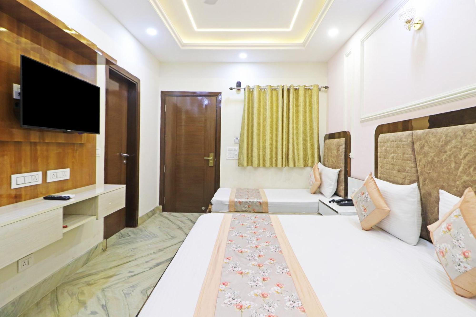 Hotel Samrat Residency 10 Mints Walking Distance Nizamuddin Railway Station New Delhi Extérieur photo