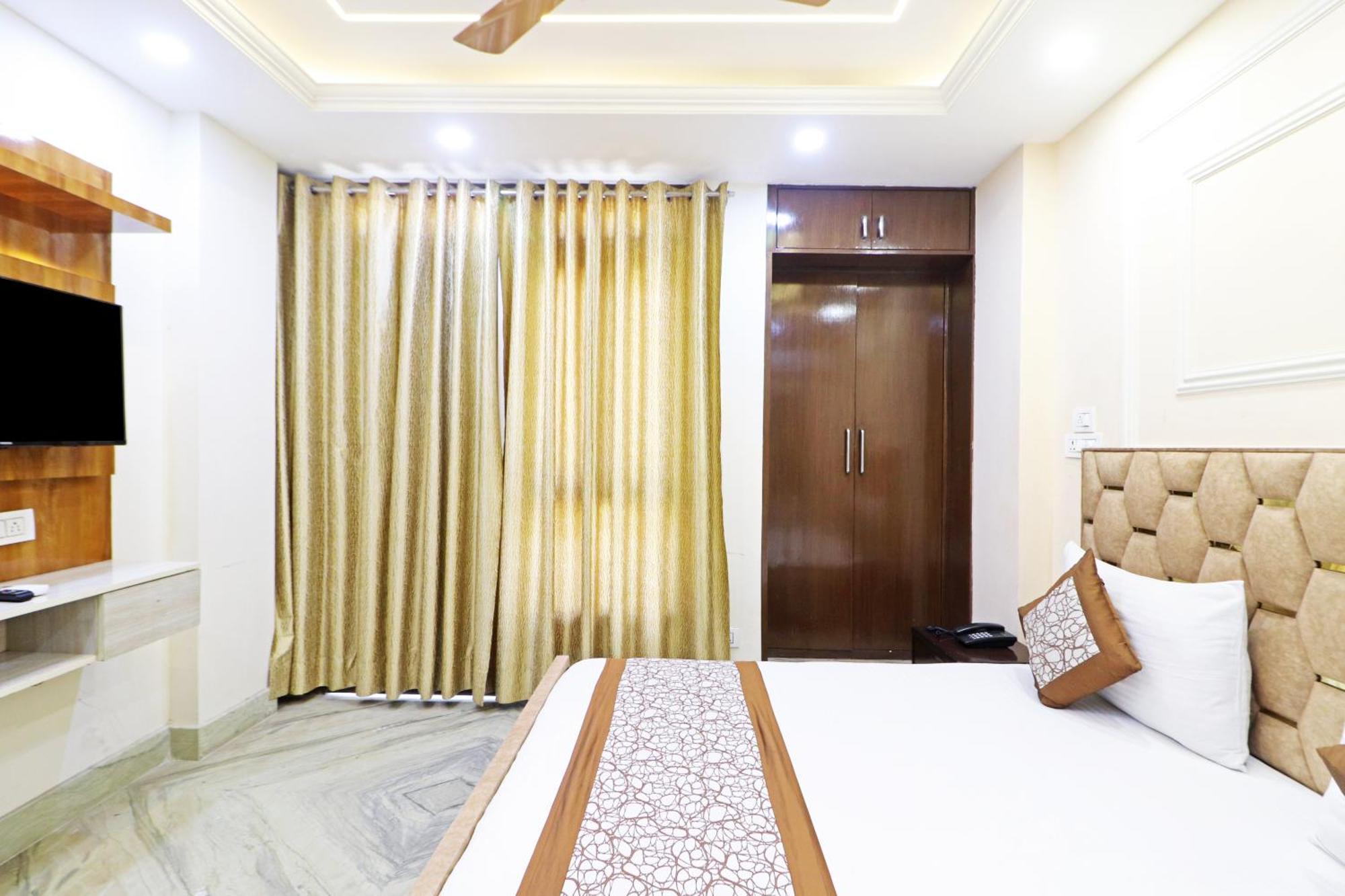 Hotel Samrat Residency 10 Mints Walking Distance Nizamuddin Railway Station New Delhi Extérieur photo